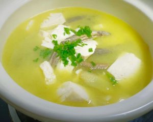 泥鳅怎么做好吃又简单?豆腐炖泥鳅超级美味