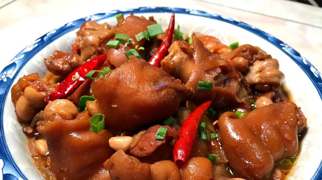 猪蹄怎么炖好吃又简单?这个技巧软烂又入味