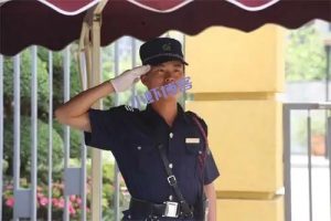 我一点都不生保安的气