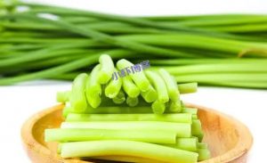 全村人免费吃蒜苔