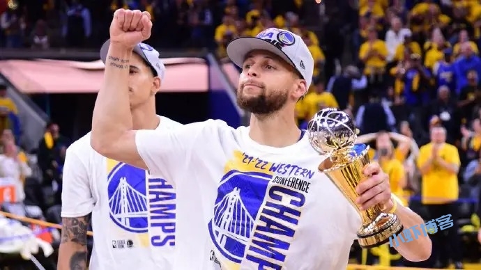 恭喜勇士队获得2022NBA总决赛冠军