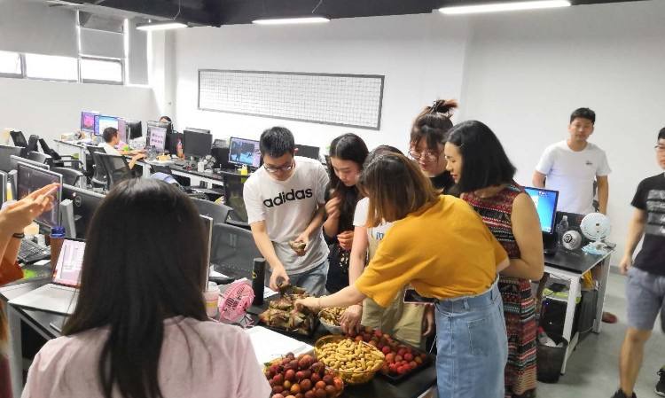 打工人的期望始终是在降低的