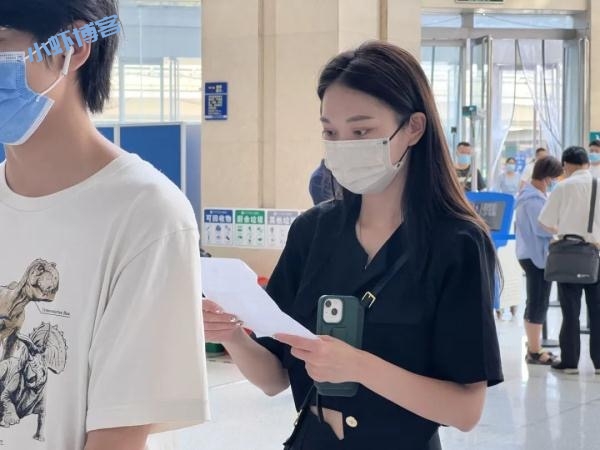 兼职陪诊师收入怎么样?一次能赚三五百