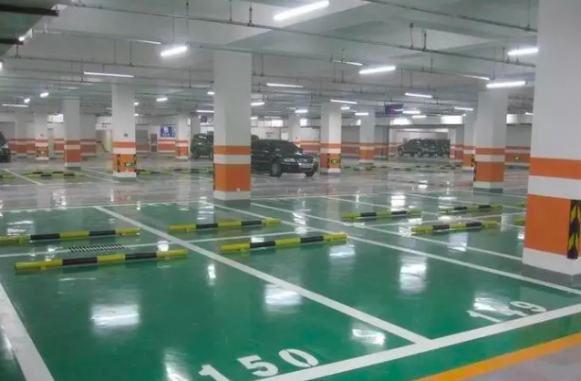 小区地下停车位卖不动了