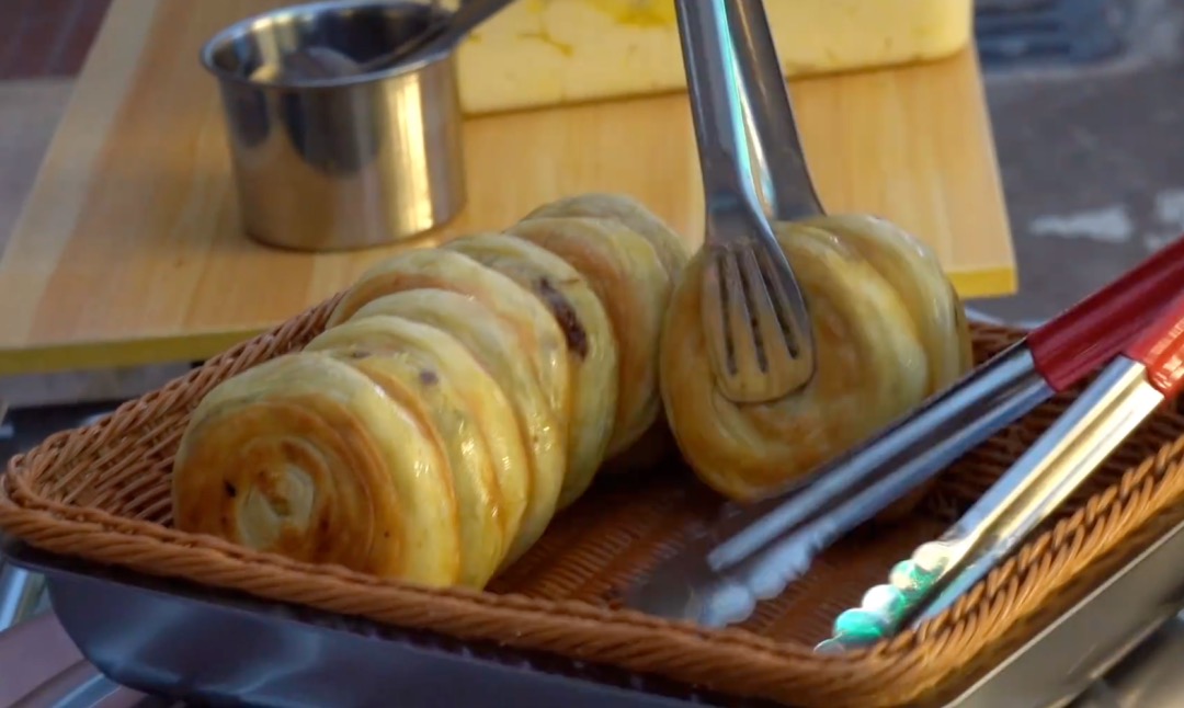 夜市摆摊卖牛肉饼月入过万