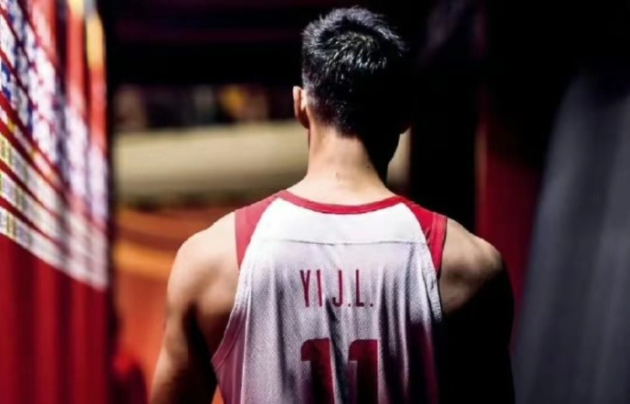 易建联宣布退役,男篮FIBA世界杯被虐惨