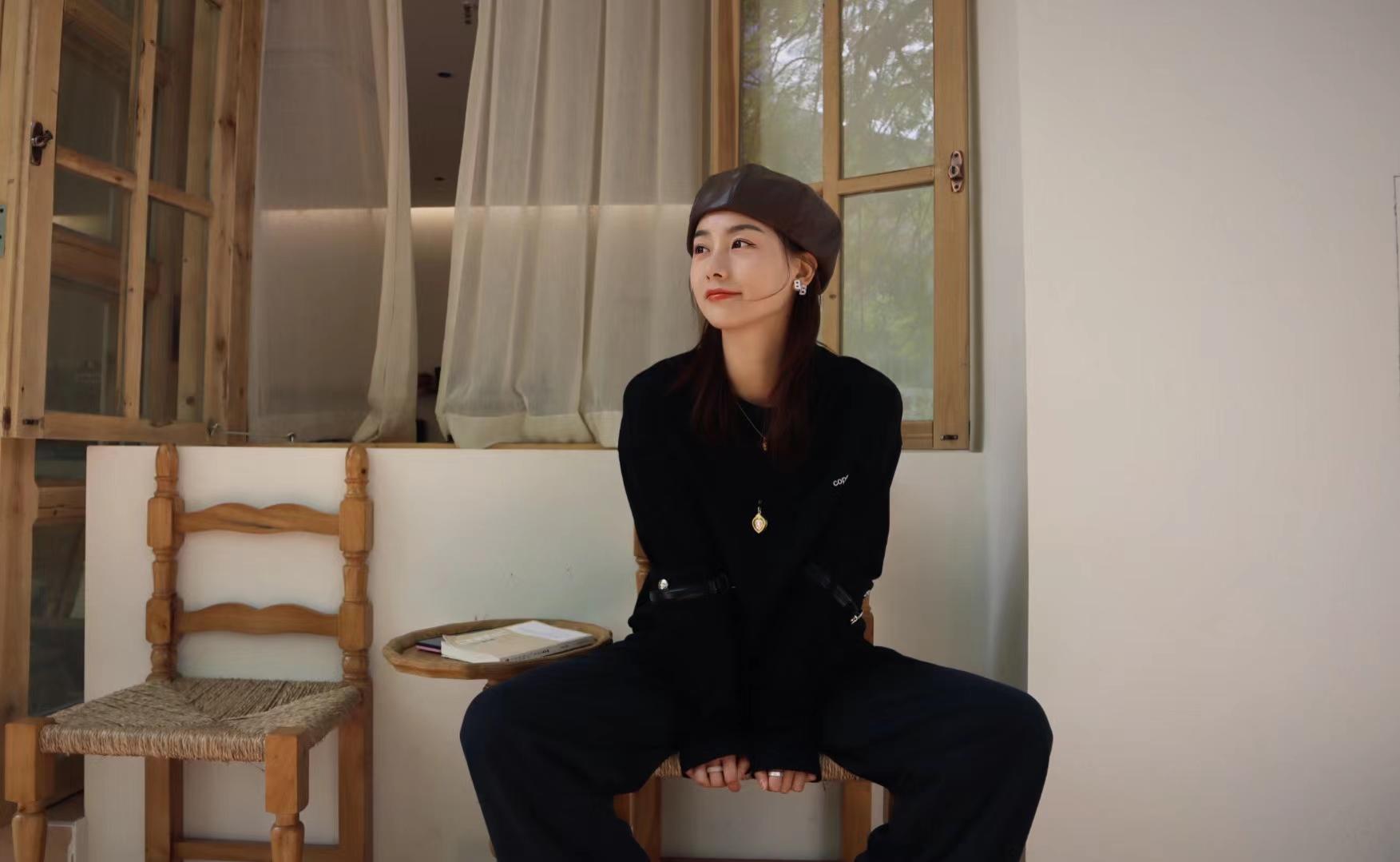 坐不住了,都在找出路